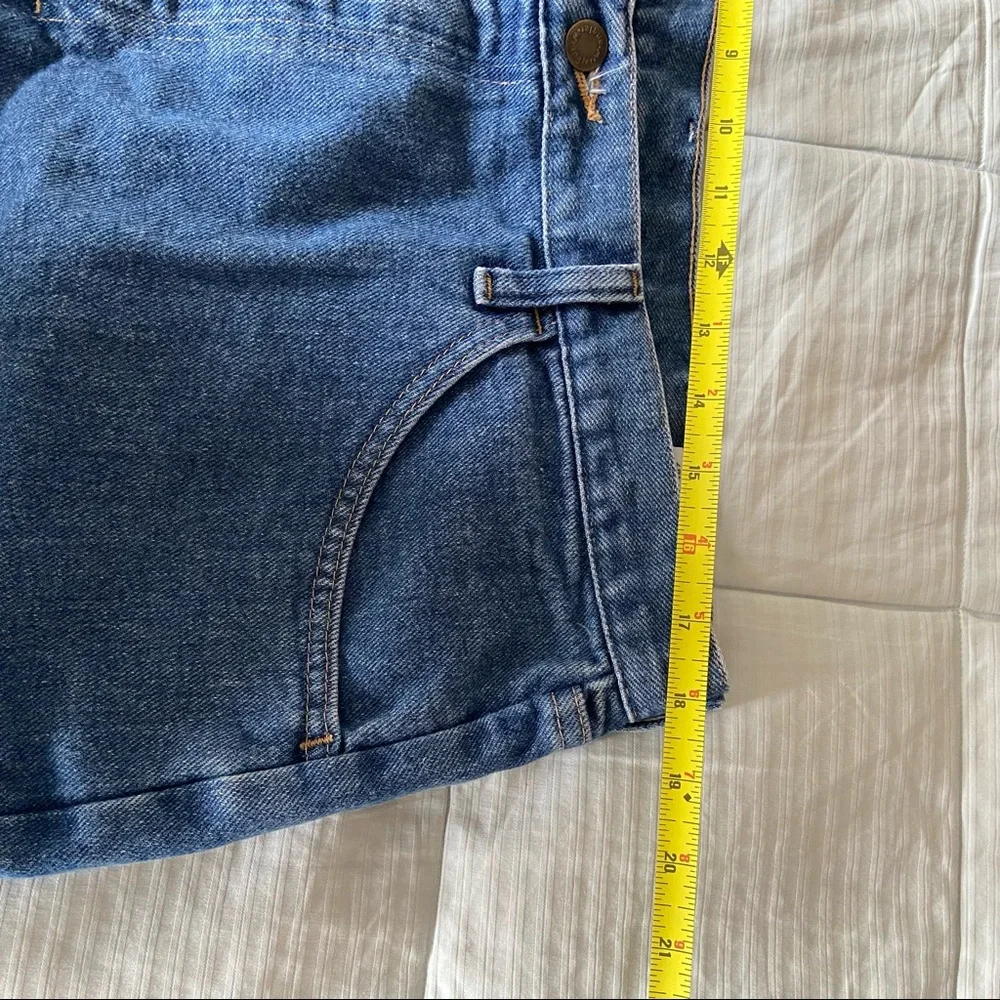 Vintage 90’s Wrangler Mom Denim Jean Shorts High-Rise Medium Wash Sz 38 Classic - Picture 4 of 7